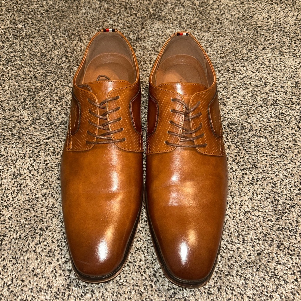 Men’s Tommy Hilfiger Dress Shoes.